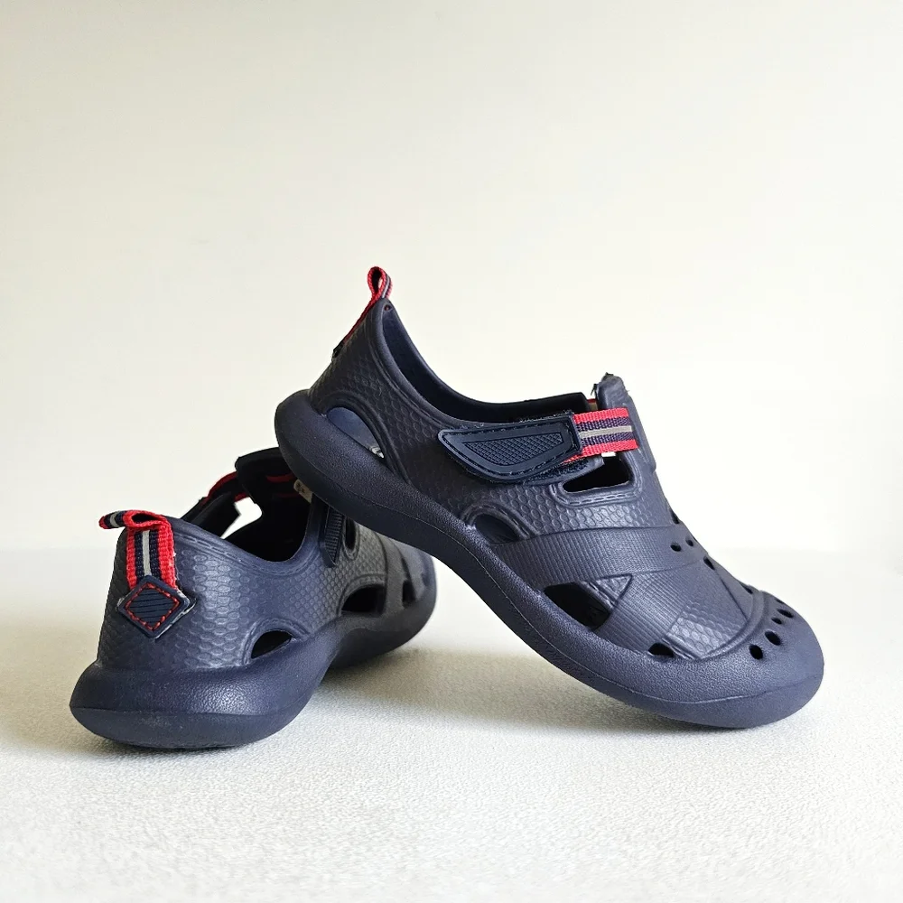 The Children's Place Boy Size 10 Crocs-Like Kids Navy and Red Strap Shoes